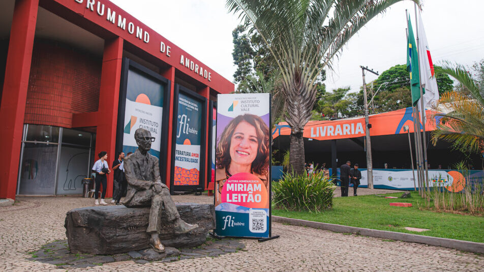 Fachada Livraria Flitabira. Foto: @altereis_9669